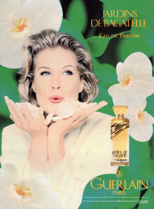 GuerlainJardinsDeBagatellePerfumeAdGraziaIT280595no21.thumb.jpg.432f1c1523ab0cb2fad872d6748a3b17.jpg