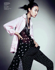 vogue-china-june-2013_sunghee-jihye-yumi_(4-1).thumb.jpg.06a21c2c3b6a705b436fa1da0a755cb6.jpg