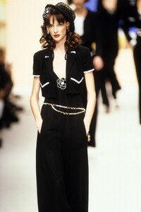 112-chanel-spring-1995-ready-to-wear-details-CN10011243-debbie-deitering.jpg