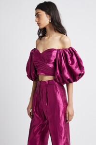 S33-21AW1141_Gracious_Off_Shoulder_Top_Fuchsia-21281-Aje-0339.jpeg