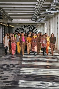 defile-etro-automne-hiver-2021-2022-milan-look-41.thumb.jpg.a92fdab8f9bc73dc5d7054a0f2e3c914.jpg