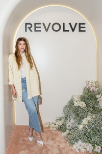 sofia-richie-revolve-clothing-store-event-in-la-03-03-2022-6.jpg