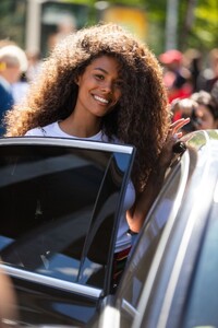 tina-kunakey-arrives-at-paco-rabanne-fashion-show-in-paris-07-03-2022-1.jpg