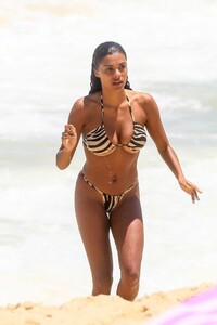 tina-kunakey-in-bikini-at-a-beach-with-friends-in-rio-de-janeiro-02-11-2023-11.jpg