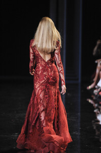 1012178990_ElieSaab2010HauteCouture196.thumb.jpg.0d653364c617d62bad59ed1e49b91468.jpg