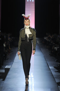 132619765_JeanPaulGaultier2011HauteCouture117.thumb.jpg.2b09fc8b23ac80b42bc7314a593a969b.jpg