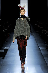 330273828_JeanPaulGaultier2011HauteCouture59.thumb.jpg.7872361f17304bb35164c43bbbd179c1.jpg