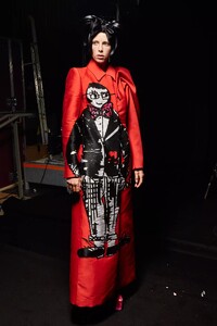 backstage-defile-az-factory-printemps-ete-2022-paris-coulisses-82.thumb.jpg.871e6f63bf1e1d39bd1fcf9f955f5f11.jpg