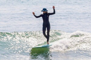 leighton-meester-out-surfing-in-malibu-03-03-2022-1.jpg