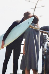 leighton-meester-out-surfing-in-malibu-03-03-2022-2.jpg