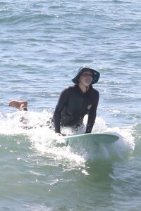 leighton-meester-out-surfing-in-malibu-03-17-2022-7.jpg