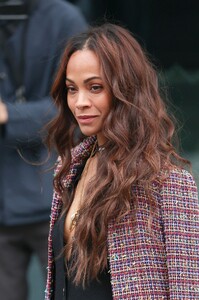 zoe-saldana-at-chanel-show-at-paris-fashion-week-03-07-2023-0.jpg