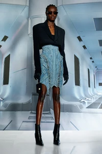 00025-Balmain-PreFall-22-Paris-credit-brand.webp