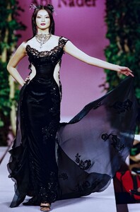 103701415_RobertAbiNader2002HauteCouture52--.thumb.jpg.faf398161a73428889237a271b34af15.jpg