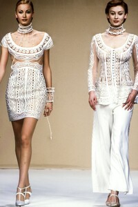 1564752112_LouisFraud-Spring1996Couture.thumb.jpg.a4bd4b4b439a98e614c6b807becf2c94.jpg