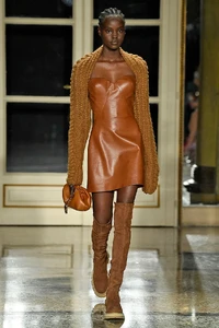 ermanno-scervino-milano-fall-2022-0213.thumb.webp.cf642c926a008731d3ad7fd717984339.webp