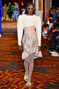 koche-paris-rtw-fall-2022-22.thumb.webp.584d06f5bd8ab889acb8877e98891996.webp