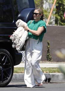 hilry-duff-taking-her-daughter-to-soccer-practice-in-sherman-oaks-06-23-2023-0.jpg