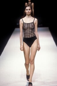 1028906448_HerveLeger1999WomenRTW5.thumb.jpg.bd61006aa4f05b9ae8e4006f99567940.jpg