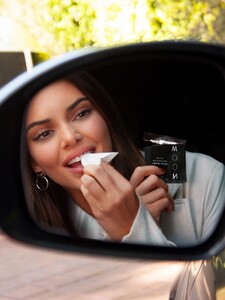 kendall-jenner-for-moon-oral-beauty-2023-1.jpg