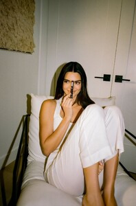 kendall-jenner-for-moon-oral-beauty-2023-38.jpg