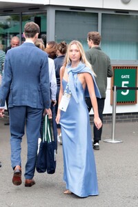 lila-grace-moss-arrives-at-wimbledon-tennis-championships-in-london-07-09-202-0.jpg