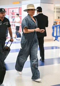 jennifer-lopez-arrives-at-jfk-airport-in-new-york-08-12-2023-5.jpg