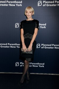 lily-allen-at-spring-into-action-gala-2023-benefitting-planned-parenthood-of-greater-new-york-03-13-2023-2.jpg