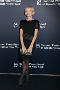 lily-allen-at-spring-into-action-gala-2023-benefitting-planned-parenthood-of-greater-new-york-03-13-2023-4.jpg