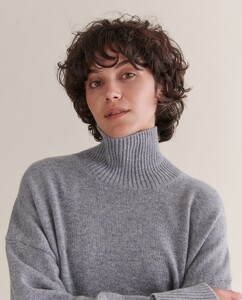 GREY_HIGH_NECK_JUMPER_6_f5584f49-fc07-4b23-a93d-aa68190ef0ea.thumb.jpg.ecb52cdcdc6283d6f8114af919c61ad6.jpg