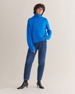 RISING_BLUE_HIGH_NECK_JUMPER_2_182320f4-0dae-462e-893f-6041ade701d8.thumb.jpg.0f3dc642b462cbb0989f3ac63ce98523.jpg