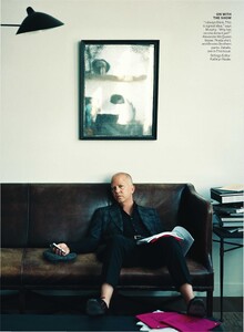 Roy_US_Vogue_October_2012_02.thumb.jpg.c54d383ccb8a4b4d555978a333ca7b97.jpg