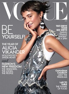 Sims_US_Vogue_January_2016_Cover.thumb.jpg.87055f32e7ec90d6861a197d17a11a6d.jpg