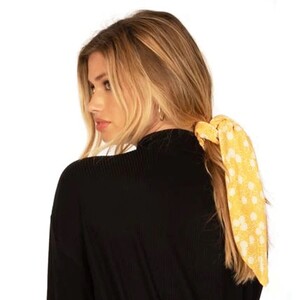 amuse-society-up-and-away-scrunchie-scarf-gold-yellow-floral-AA09MUPA-back_2400x.jpg