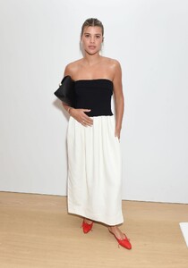 sofia-richie-at-proenza-schouler-ss24-front-row-in-new-york-09-09-2023-8.jpg