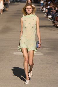 00045-stella-mccartney-spring-2024-ready-to-wear-credit-gorunway.jpg