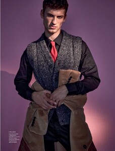 David-Trulik-2020-Esquire-Czech-Fashion-Editorial-004.thumb.jpg.b3047ef1558dfb12eef449c611257f16.jpg