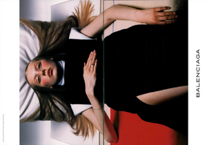 Inez__Vinoodh_Balenciaga_Fall_Winter_1998_99_01.thumb.png.fb2675b563aad5569dfc63007aa6035d.png