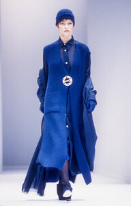 Salvatore Ferragamo FW 1993 RTW 14.jpg