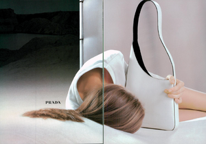 Schoerner_Prada_Fall_Winter_1998_99_04.thumb.png.d43ad6c50f3b7455a5de576a5390c3f8.png