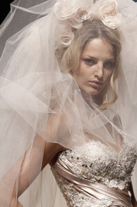 ZuhairMurad2010HauteCouture178.thumb.jpg.d687b0b2f35deaa0f9093ff059fb067b.jpg