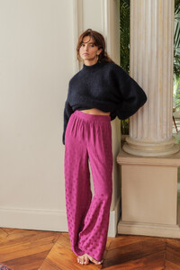 yse-pantalon-soiree-douce-violette-pull-dans-la-nuit-calme-bleu-marine1.jpeg