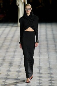 00044-saint-laurent-spring-2023-ready-to-wear-credit-gorunway.thumb.jpg.4e9277b13a8e438f4723e1c4dec35a52.jpg