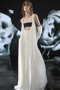 Vera-Wang_SS24_12.jpg