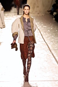 VivienneWestwood2002FW3.thumb.jpg.7347b76d1438ab4375c4f8ec97c9a131.jpg