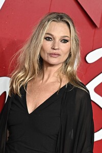 kate-moss-at-the-fashion-awards-in-london-12-04-2023-0.jpg