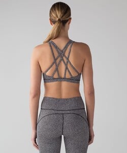 lululemon-free-to-be-serene-bra-chakra-print-alpine-white-black-029034-157157.jpg