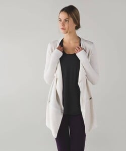 lululemon-resolution-wrap-heathered-white-3151-13070.jpg