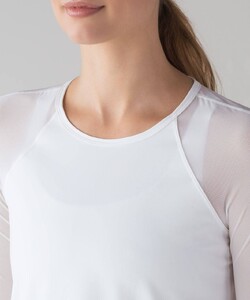 lululemon-smooth-stride-long-sleeve-uv-protection-white-0002-154883.jpg