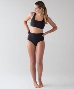 lululemon-vitalize-swim-bra-black-0001-155905.jpg